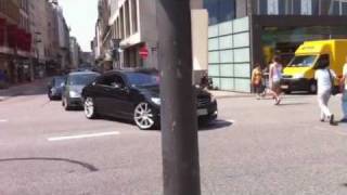 Mercedes CL 500 accelerates in Hamburg