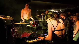 VIGGIE & VIKA: Live in Iceland  "VICARIOUS" - Tool (7/10)