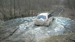 Suzuki Grand Vitara off road1