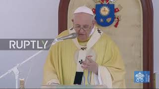 Hungary: Tens of thousands attend Pope Francis mass in Budapest