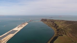 Крымскій мостъ 4K: Долгіе пролёты надъ керченской стройкой