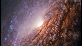 Spazio profondo nella costellazione dei Cani da Caccia. Deep space in Canes Venatici. Rilassante. HD