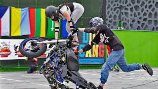 Teens Make Awesome Tandem Stunts