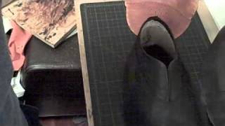 How to Make a Shoe by Hand, Part 5 : Lining and topbeading