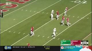 Fake fair catch leads to TD in N.Texas/Arkansas game