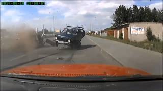 Авария на дороге, летающая нива