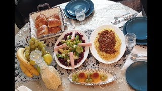 روتيني المتواضع في طاولة الغذاء ?