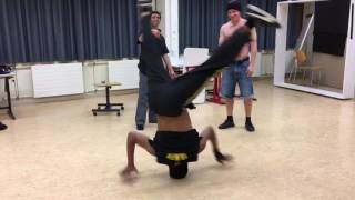 AirPods Test in headspin