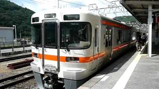 JR中央本線313系1300番台上松駅到着