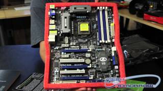 ASROCK Z68 Extreme4 Motherboard Unboxing
