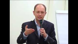 Яценюк врёт избирателям про Севастополь