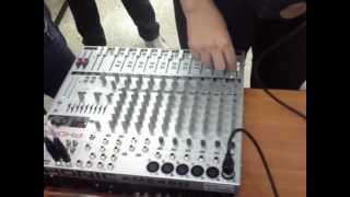 MAS EFECTOS EN CONSOLA PHONIC AM642D