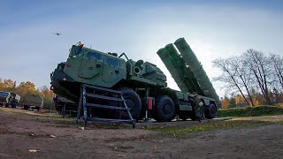Боевые расчёты С 400 «Триумф» ЗВО уничтожили гиперзвуковые цели условного противника в Ленинградской
