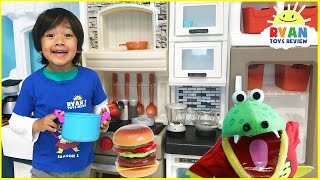 Pretend Play Food Toys Cooking Step2 Grand Luxe Kitchen Playtime velcro cutting fruits and vegetable
