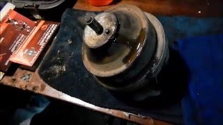 Как поменять переднюю опору двигателя VW Passat B3.