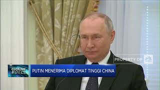 Putin Menerima Diplomat Tinggi China