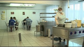"В Бийске работает пункт обогрева для БОМЖей" (Будни, 26.01.18г., Бийское телевидение)