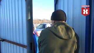 Зоозащитники в пункте содержания животных 24 октября