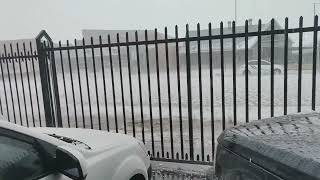 The sun has disappeared and the day has darkened! Africa is attacked by a huge hail!
