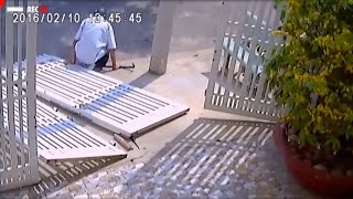 Tên trộm bị cánh cổng hàng rào đánh bại | Camera Cận Cảnh tập 128.