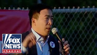 Andrew Yang pushes ambitious universal income proposal