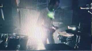 YEASAYER- "REAGAN'S SKELETON" (POOL SESSION)