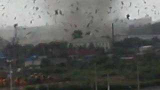 Смерч в городе Благовещенске, 31 июля 2011 (exclusive video)