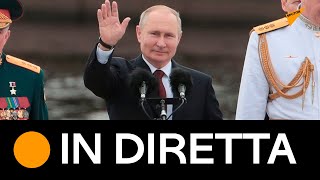 Putin partecipa alla parata navale per la Giornata della Marina Militare russa