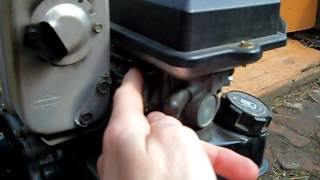 Briggs Stratton плавают обороты