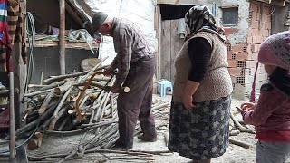 Köy İşleri odun kesiyoruz
