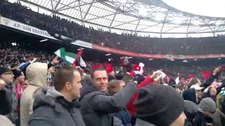Feyenoord-Pisvee na de wedstrijd Speedy J Pullover