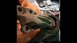 Правая подушка двигателя шевроле авео т300