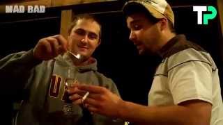 Как не стоит пить "Горящий Феррари" / How not to drink "Burning Ferrari"  [Funny Video]