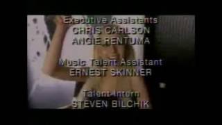Christina Aguilera Singing in Vocal Fry (Thong Song)