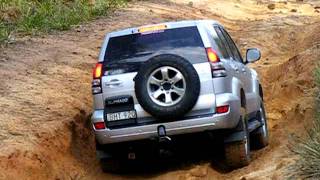 Toyota Prado 120 vs Newnes wombat holes
