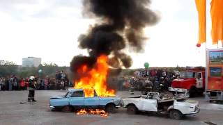 СПЕЦИАЛЬНАЯ АВАРИЯ! Машины горят красным пламенем!!!  ДТП для маленьких! Показательное тушение автом