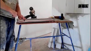 Makita CC300DWE пропил (заусовка) на одном аккумуляторе