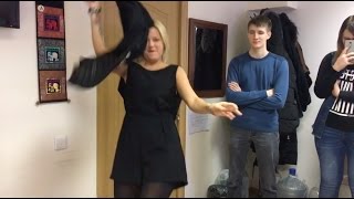 Ира чтобы выполнить план раздевается за деньги Тяжелые трудовые будни девочек в CallbackKILLER