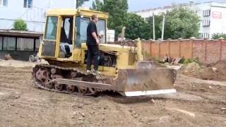 Бульдозер ДТ-75, Казахстанец