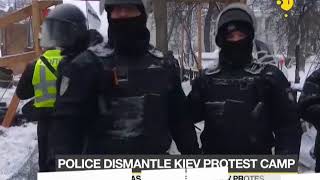 Kiev: Brawl near Parliament