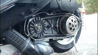 マジェスティ１２５。ドライブベルト交換。