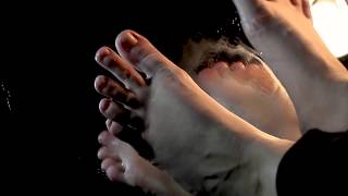 Warm feet soles leaving traces on mirror ASMR [paid request]