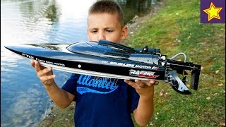 Игрушки на воде Быстрая лодка на радиоуправлении из Китая RC Fast Boat