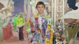 Dior Homme, des roses en plein désert