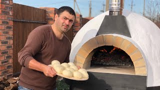 Пицца и молочные цыплята с картошкой в помпейской печи