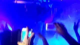 NEKFEU #FEUTOUR Risibles amours