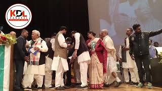 How Tejaswi Prasad Yadav 
#Tej Pratap Yadav