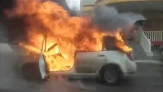Авто. Горевшую Ладу Калину не могли потушить даже пожарники.. Auto. Burned Lada Kalina. Horror