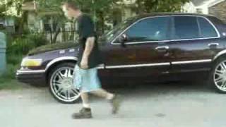 BLACK GRAND MARQUiS