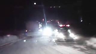 北海道　Ｒ233　31/1/17　吹雪　トレーラ路外転落　2：00位